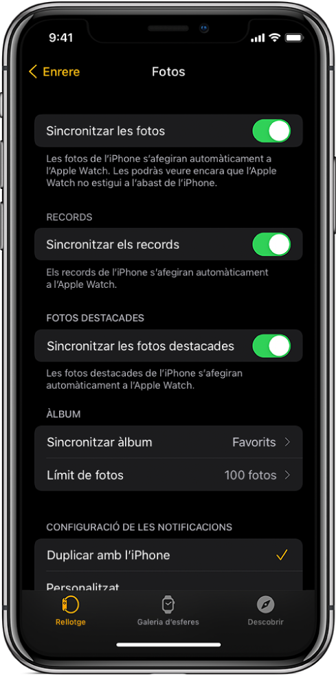 Pantalla de configuració de Fotos de l’app Apple Watch a l’iPhone, amb les opcions “Sincronitzar les fotos” al centre i “Límit de fotos” a sota.