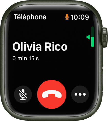 Pendant un appel téléphonique entrant, l’écran affiche l’indicateur de volume vertical en haut à droite, le bouton « Couper le son » en bas à gauche et le bouton rouge Refuser. La durée de l’appel s’affiche sous le nom de l’appelant.