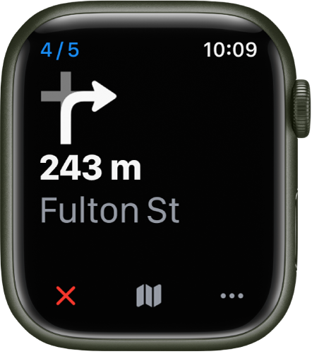「マップ」App。ターンバイターンの経路案内が表示されています。曲がる方向を示す矢印と、その曲がり角までの距離、曲がる道路の名前が表示されています。下部には、「終了」、「マップ」、「その他」のボタンがあります。
