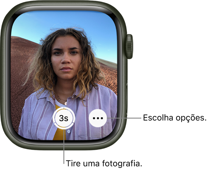 Enquanto está a ser utilizado como comando à distância da câmara, o ecrã do Apple Watch mostra a vista da câmara do iPhone. O botão de tirar fotografia encontra-se em baixo ao centro com o botão “Mais opções” à direita. Caso tenha tirado uma fotografia, o botão do visualizador de fotografias encontra-se na parte inferior esquerda.