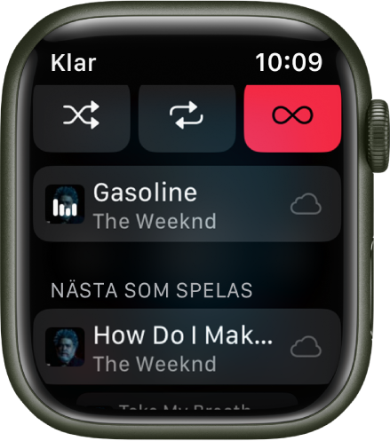 Spårlistefönstret med knapparna för att blanda, upprepa och spela automatiskt överst och ett spår direkt nedanför. Nära nederkanten visas ytterligare ett spår under Spela härnäst. Knappen Klar finns överst till vänster.
