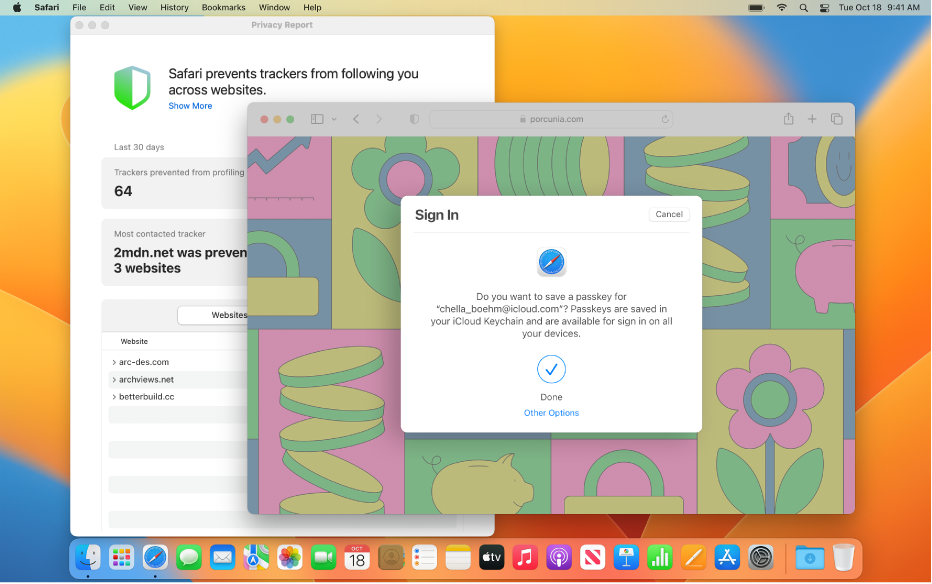 Plocha Macu se dvěma otevřenými okny – Zpráva o soukromí v Safari a okno Safari zobrazující dialogové okno pro přihlášení s dotazem, zda si uživatel přeje uložit přístupový klíč