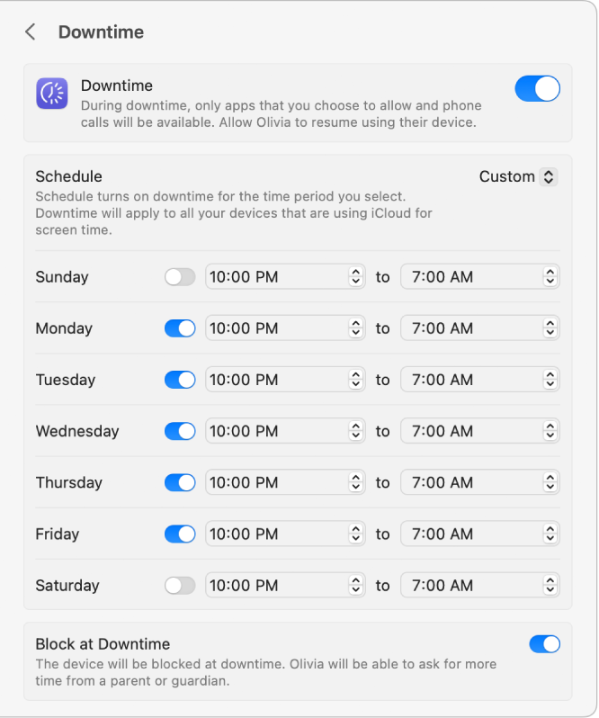 Downtime settings in Screen Time with Downtime turned on. A custom downtime schedule for each day of the week is set up and the option to block the device at downtime is turned on.