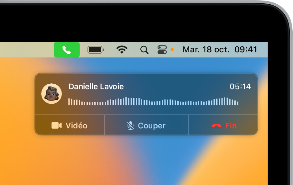 Une notification s’affiche dans le coin supérieur droit de l’écran du Mac, montrant qu’un appel téléphonique est en cours.