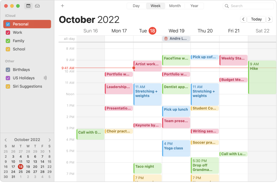 月视图下的“日历”窗口，其中 iCloud 帐户标题下的边栏中列有以不同颜色显示的个人、工作、家庭和学校日历。