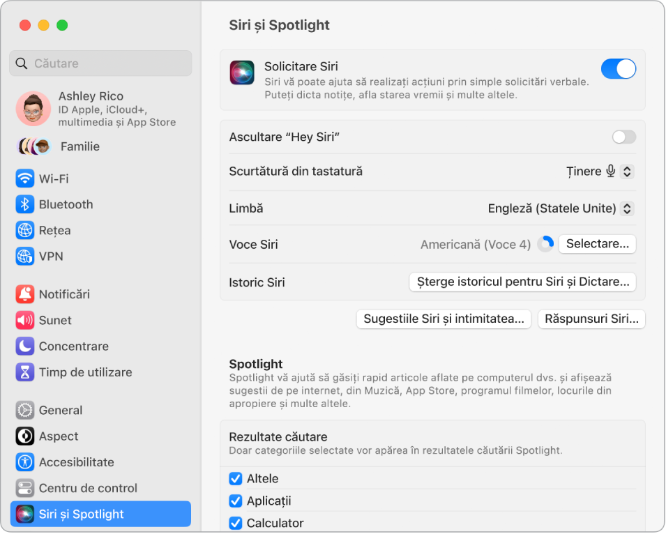 Fereastra de configurări Siri, având selectată opțiunea Solicitare Siri și câteva opțiuni pentru personalizarea Siri în dreapta