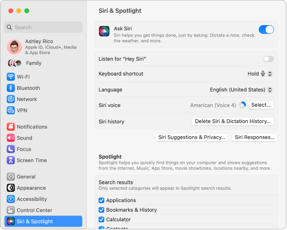 Okno z nastavitvami za Siri z omogočeno možnostjo Ask Siri in več možnostmi prilagoditve izkušnje Siri na desni.