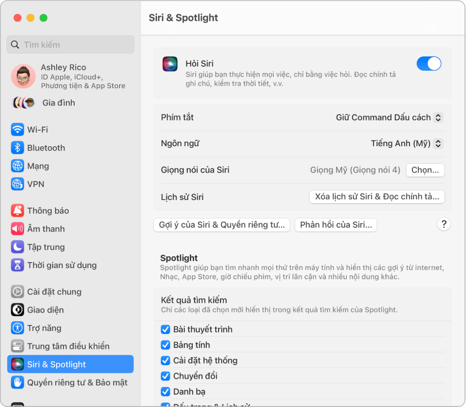 Cửa sổ cài đặt Siri với Hỏi Siri được chọn, cũng như vài tùy chọn để tùy chỉnh Siri ở bên phải.