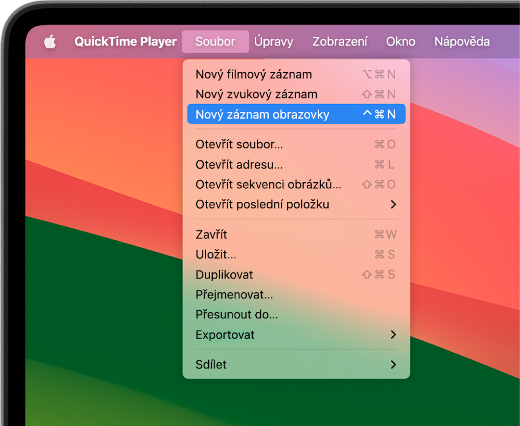 Otevřená nabídka Soubor v aplikaci QuickTime Player s výběrem příkazu Nový záznam obrazovky, kterým záznam obrazovky začíná.