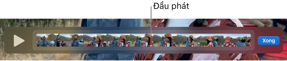 Một clip trong cửa sổ QuickTime Player, với đầu phát nằm gần giữa clip.
