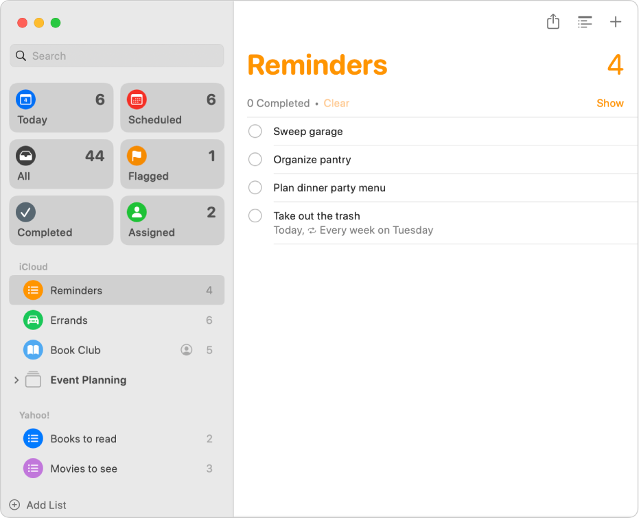 Okno aplikacji Przypomnienia pokazujące na pasku bocznym listy przypomnień z konta iCloud oraz z konta Yahoo.