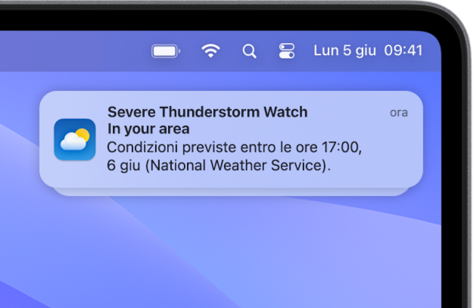 Una notifica che mostra un avviso del servizio meteorologico nazionale relativo a un forte temporale.
