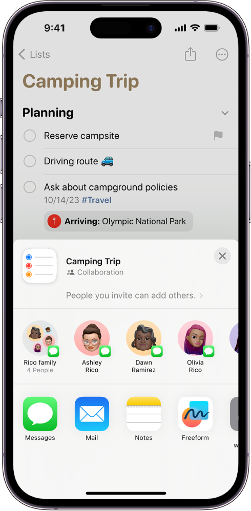 A list in Reminders with an overlay showing collaboration options. You can choose someone from your contacts and start the collaboration in Messages or Mail.