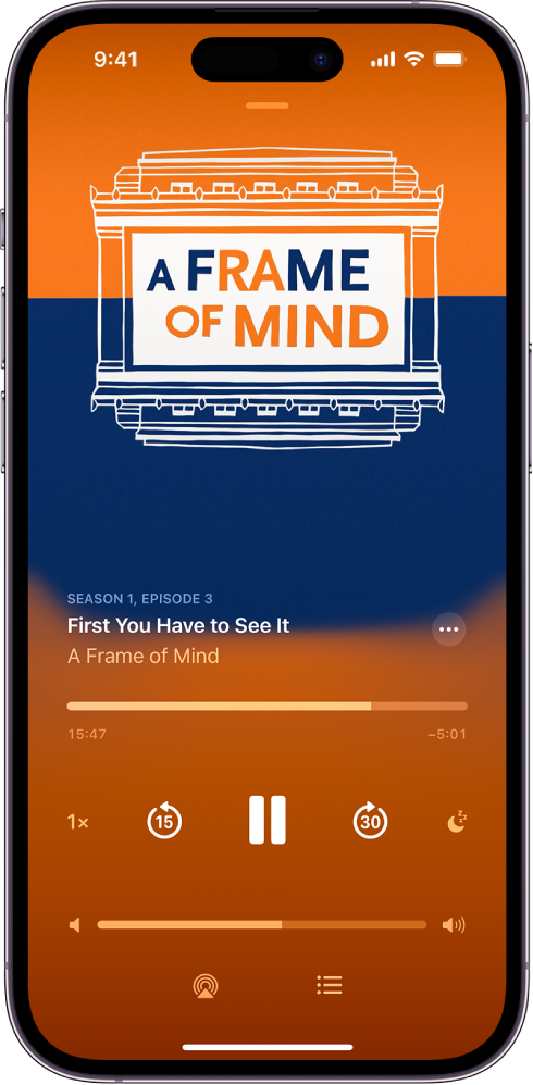 La pestaña Ahora suena en la app Podcasts, mostrando la ilustración de un podcasts, el título del episodio, los controles de reproducción y el regulador de volumen. En la parte inferior de la pantalla están el ícono de AirPlay y el botón Siguiente.