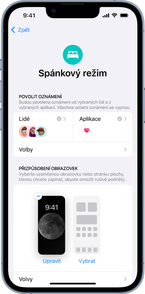 Obrazovka režimu soustředění se třemi lidmi a jednou aplikací, kterým uživatel povolil posílat oznámení