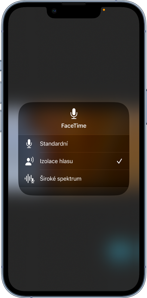 Nastavení režimu mikrofonu pro hovory FaceTime v Ovládacím centru se zobrazenými zvukovými volbami Standardní, Izolace hlasu a Široké spektrum.