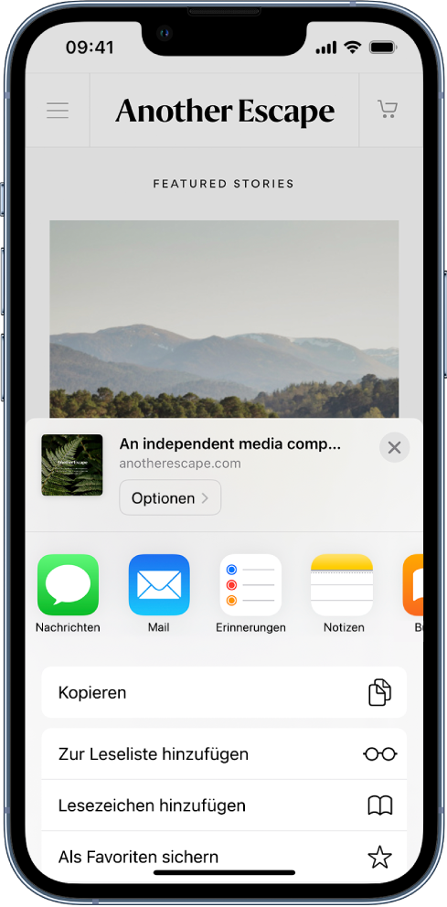 Die App „Safari“ mit der ausgewählten Taste „Teilen“ auf einer Webseite und Apps, die zum Teilen verwendet werden können. Unter den App-Symbolen befindet sich eine Liste mit weiteren Optionen, darunter „Kopieren“, „Zur Leseliste hinzufügen“, „Lesezeichen hinzufügen“, und „Als Favoriten sichern“.