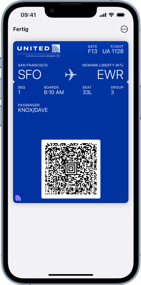 Eine Bordkarte in der App „Wallet“ mit den Angaben zum Flug und dem QR-Code unten.