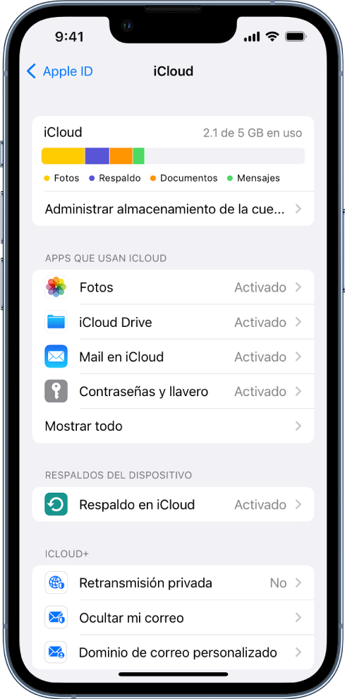 La pantalla de configuración de iCloud mostrando el indicador de almacenamiento de iCloud y una lista de funciones, como Mail, Contactos y Mensajes, que se pueden usar con iCloud.