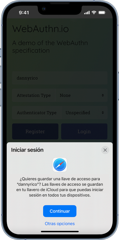 La parte inferior de la pantalla del iPhone te ofrece la opción de usar las llaves de acceso para iniciar sesión en un sitio web. Está el botón Continuar para guardar una llave de acceso y el botón “Otras opciones”.