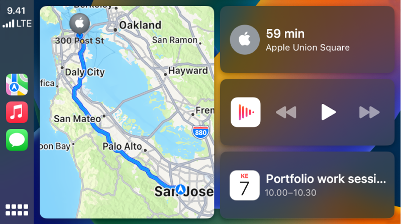 CarPlayn Dashboard, jossa vasemmalla ovat Kartat-, Musiikki- ja Viestit-kuvakkeet, keskellä on kartta ajoreitistä ja oikealla on kolme kohdetta pinossa. Ylin kohta oikealla näyttää ajoajan kohteeseen. Keskimmäinen kohde näyttää median toistosäätimet. Alin kohde näyttää tulevan kalenteritapaamisen.