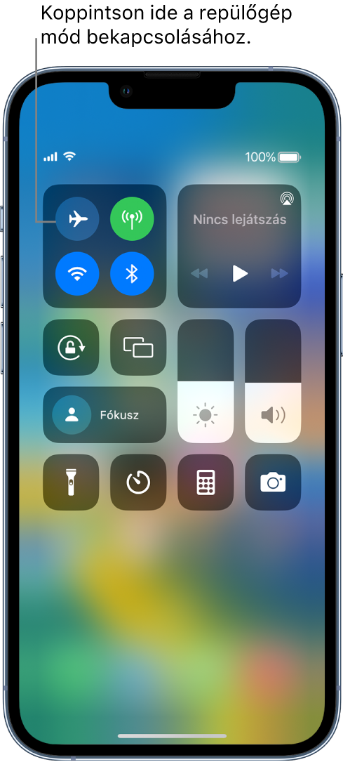 A Vezérlőközpont képernyője, amelyen látható, hogy a bal felső gombra való koppintáskor a repülőgép mód bekapcsol.