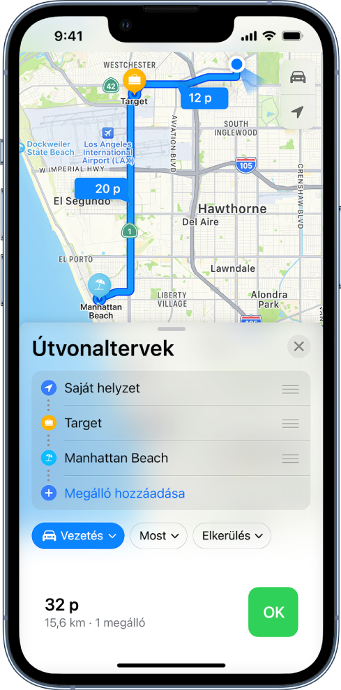 A Térképek app autós útvonaltervet jelenít meg, amely több megállót tartalmaz az útvonalon.