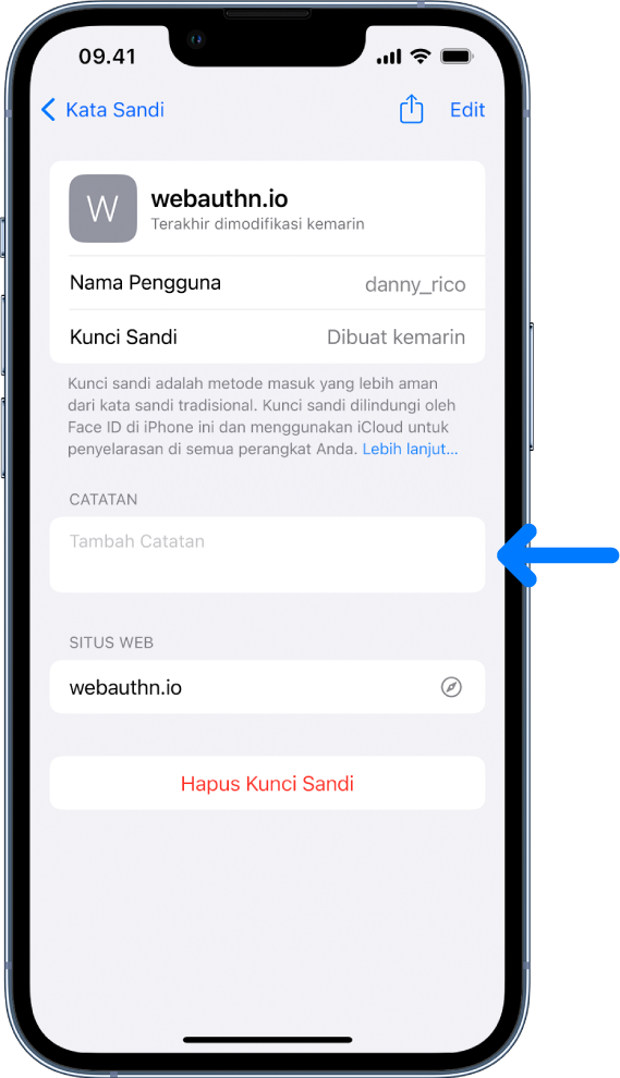 Layar kunci sandi di Rantai Kunci iCloud, dengan informasi mengenai kunci sandi dan tempat untuk menambahkan serta melihat catatan.