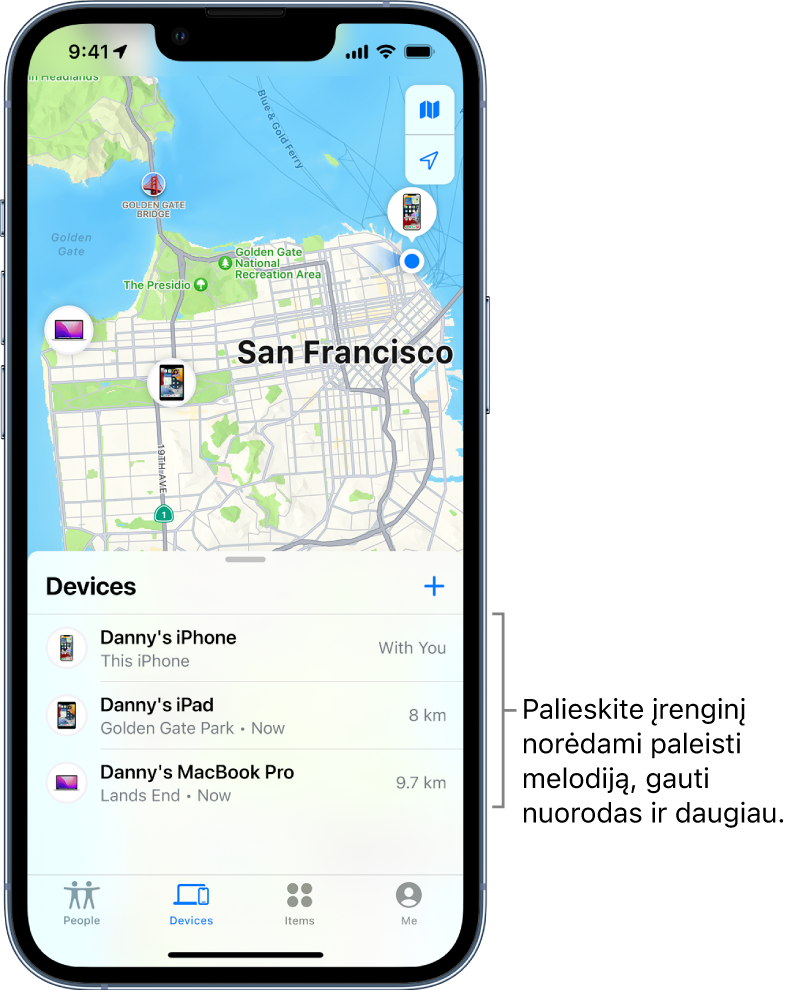 „Find My“ ekranas, atidarytas sąrašas „Devices“. Sąraše „Devices“ rodomi trys įrenginiai: „Danny’s iPhone“, „Danny’s iPad“ ir „Danny’s MacBook Pro“. Jų vietos rodomos San Fransisko žemėlapyje.