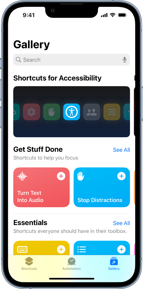 Ekrane „Shortcuts Gallery“ pateikiamos nuorodos, skirtos atlikti įprastas kasdienes užduotis, pvz., paversti tekstą į garsą arba sumažinti dėmesį blaškančius veiksnius. Apačioje pateikiamos kortelės „Shortcuts“, „Automation“ ir „Gallery“.