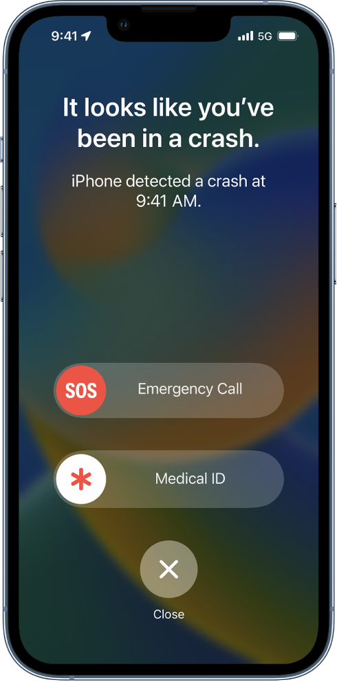 iPhone tālruņa ekrāns, kurā tiek rādīts, ka ir konstatēta avārija, zemāk redzamas pogas Emergency Call, Medical ID un Close.