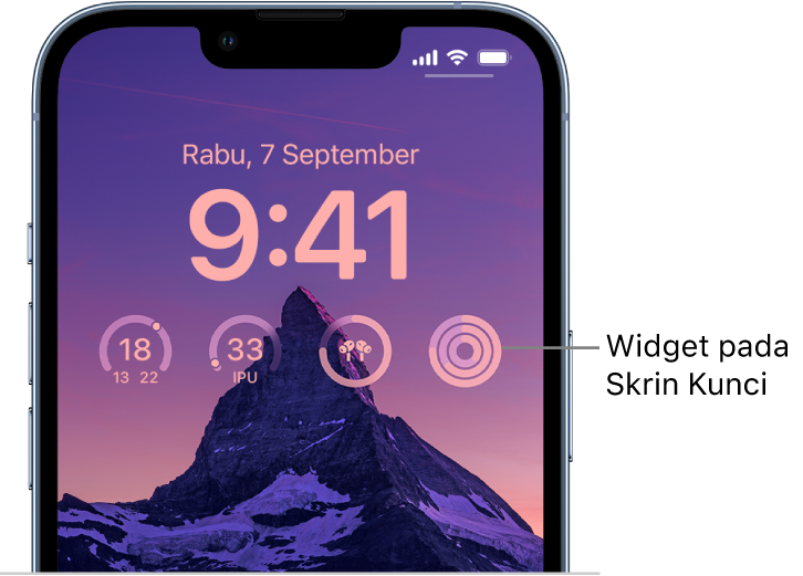 Skrin Kunci tersuai menunjukkan foto Half Dome di latar belakang, dengan widget di bahagian atas foto untuk suhu, indeks kualiti udara, paras bateri AirPods dan gelung kecergasan.