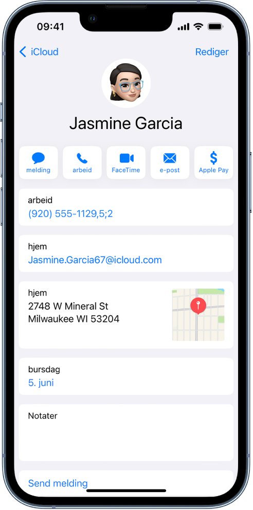 Infoskjermen for en kontakt. Kontaktens bilde og navn er øverst. Under finnes knapper for å sende en melding, starte et telefonanrop, starte et FaceTime-anrop, sende en e-postmelding og sende penger med Apple Pay. Under knappene er kontaktinformasjonen.