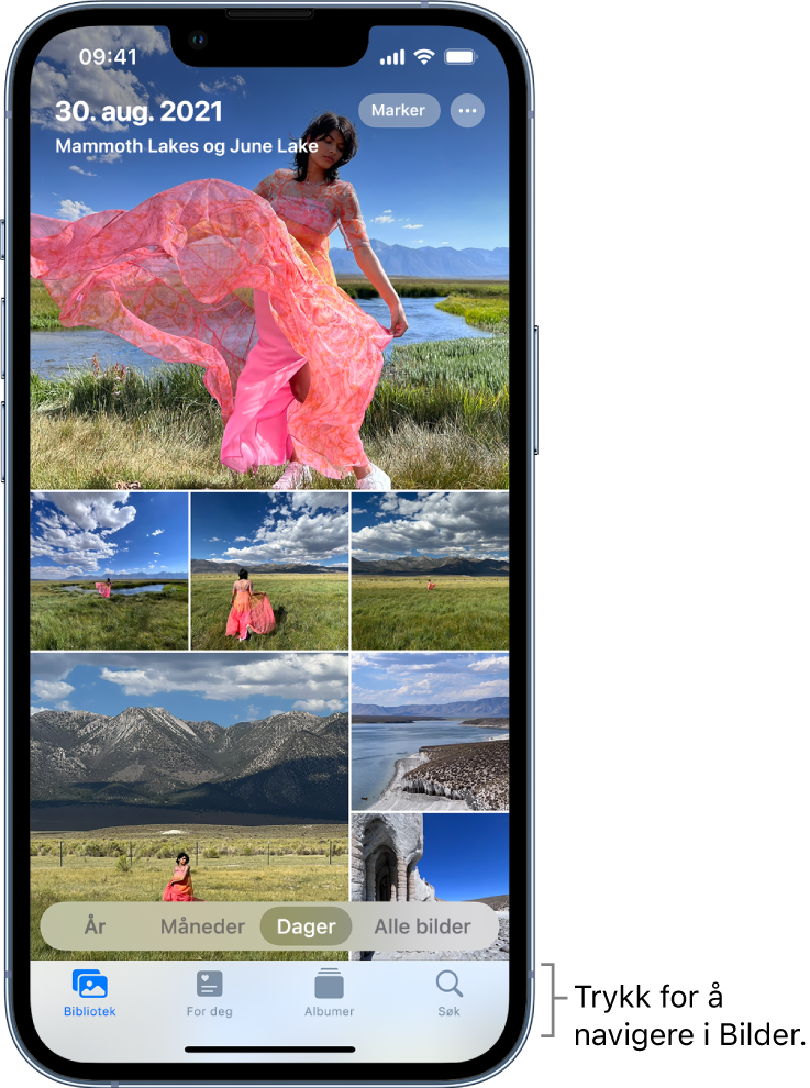 Bildebiblioteket i Dager-visning. Et utvalg av miniatyrbilder fyller skjermen. Øverst til venstre på skjermen vises datoen og posisjonen hvor bildene ble tatt. Øverst til høyre vises knappene Velg og Flere valg for å dele bilder og se detaljer. Under miniatyrbildene er det alternativer for å vise bildebiblioteket etter År, Måneder, Dager og Alle bilder. Langs bunnen er knappene Bibliotek, For deg, Albumer og Søk.