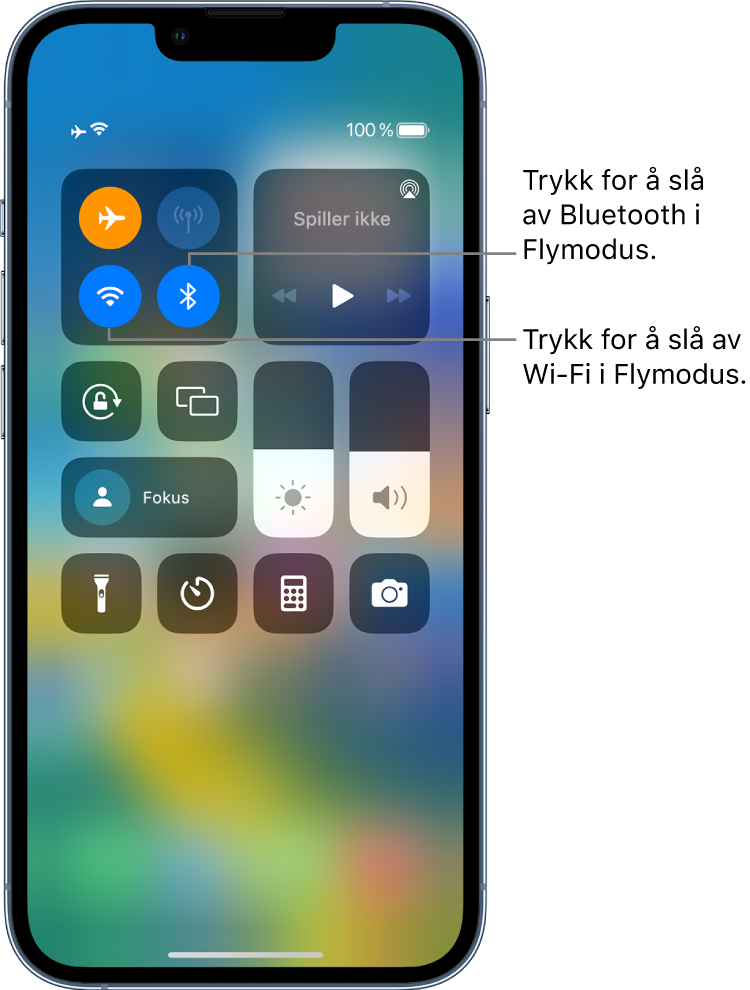 Kontrollsenter med flymodus på. I gruppen med kontroller øverst til venstre vises Wi-Fi-knappen (nederst til venstre) og Bluetooth-knappen (nederst til høyre).