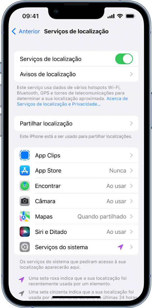 O ecrã “Serviços de localização”, com definições para a partilha da localização do iPhone, incluindo definições personalizadas para aplicações individuais.