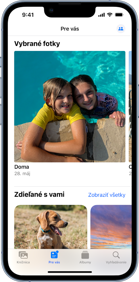 V apke Fotky sú na obrazovke Pre vás zobrazené zbierky fotiek Zdieľané s vami.