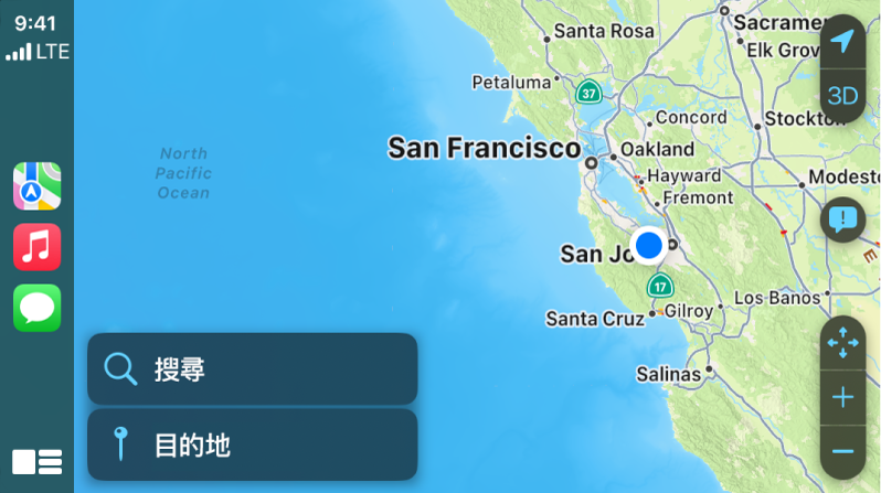CarPlay 的左側顯示「地圖」、「音樂」和「訊息」的圖像，並在右側顯示目前所在區域的地圖。