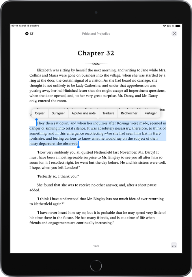 Une page d’un livre dans l’app Livres. Une partie du texte de la page est sélectionnée. Les commandes Copier, Surligner et « Ajouter une note » sont affichées au-dessus du texte sélectionné.