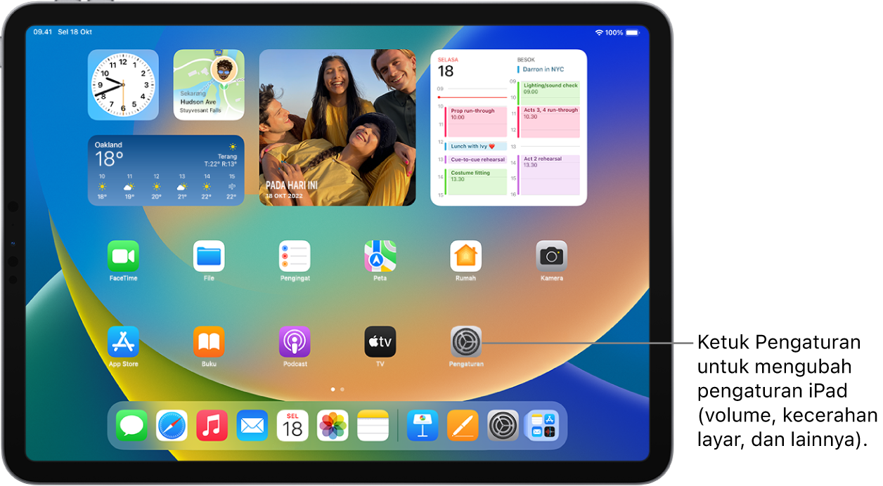 Layar Utama iPad dengan beberapa ikon app, meliputi ikon app Pengaturan, yang dapat Anda ketuk untuk mengubah volume bunyi, kecerahan layar iPad Anda, dan lainnya.