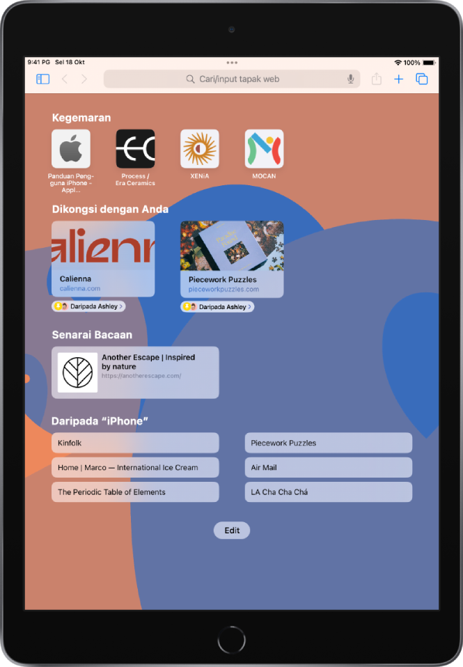 Halaman mula dalam Safari, yang menunjukkan tapak web kegemaran, tapak web yang dikongsi dengan anda, tapak web yang disimpan pada Senarai Bacaan anda dan tapak web dibuka pada peranti Apple pengguna lain. Di bahagian bawah skrin ialah butang Edit.