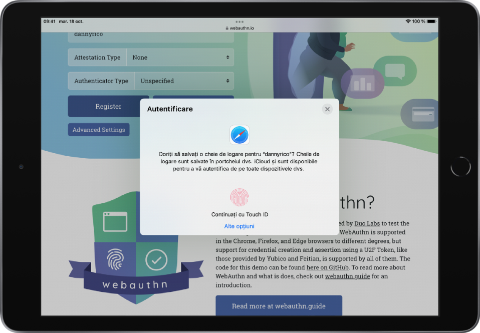 Un site web este deschis în Safari. Este deschisă o fereastră de autentificare, cu mesajul “Doriți să salvați o cheie de logare? Cheile de logare sunt salvate în portcheiul dvs. iCloud și sunt disponibile pentru a vă autentifica de pe toate dispozitivele dvs.” Dedesubt sunt butoanele Continuați cu Touch ID și Alte opțiuni.