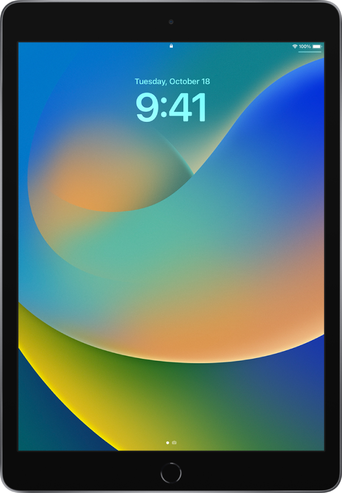 Zaklenjeni zaslon prikazuje trenutni čas in datum.