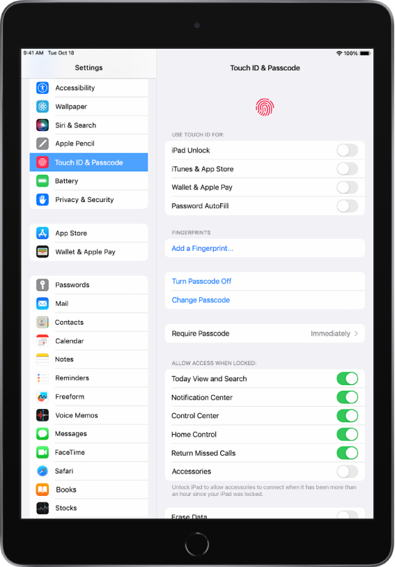 Stranska vrstica Settings je na levi strani zaslona in izbrana je možnost Touch ID & Passcode. Na desni strani zaslona so možnosti za izbiro funkcij, ki jih je mogoče odkleniti s Touch ID. iPad Unlock, iTunes & App Store, Wallet & Apple Pay in Password Autofill so izklopljeni.