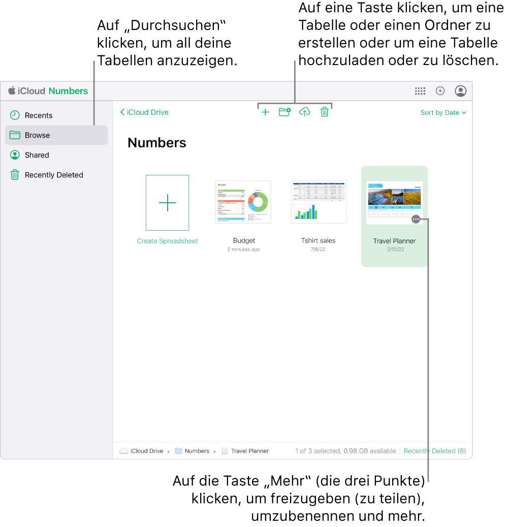 Der Tabellenmanager in der Ansicht zum Durchsuchen. Die Taste „Mehr“ (drei Punkte) ist in der unteren rechten Ecke der ausgewählten Tabellenkalkulation sichtbar. Tasten zum Erstellen einer neuen Tabellenkalkulation oder eines neuen Ordners und zum Hochladen oder Löschen einer Tabellenkalkulation erscheinen in der Mitte der Symbolleiste. Oben rechts befinden sich Tasten zum Senden von Feedback, zum Wechseln der iCloud-Apps, zum Erstellen neuer Tabellenkalkulationen und zum Verwalten deiner Account-Einstellungen.