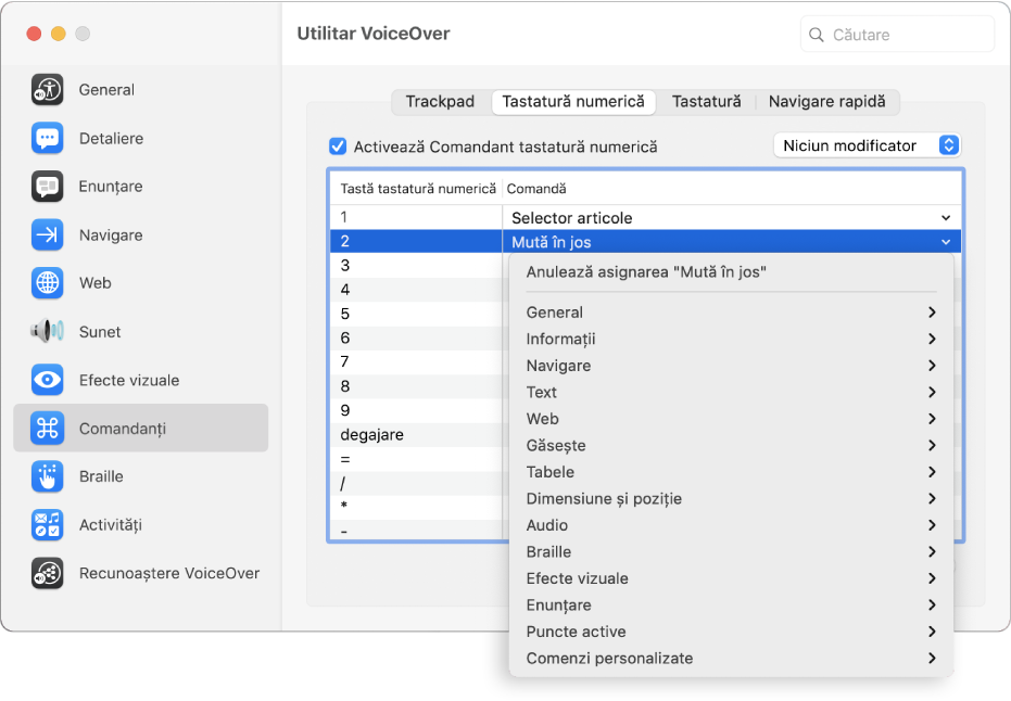 Fereastra Utilitar VoiceOver afișând categoria Comandanți selectată în bara laterală și panoul Tastatură numerică selectat în partea dreaptă. În partea din dreapta sus a panoului Tastatură numerică se află bifată caseta de validare Activează Comandant tastatură numerică. Din meniul pop-up Modificator nu este selectat niciun Modificator. Sub caseta de validare și meniul pop-up apare un tabel cu două coloane: Tasta și comandă Tastatură numerică. Este selectat al doilea rând și conține 2 în coloana Tastă tastatură numerică și Mută în jos în coloana Comandă. Un meniu pop-up sub Mută în jos afișează categoriile de comenzi, cum este General; fiecare categorie are o săgeată pentru afișarea comenzilor care pot fi atribuite tastei curente de pe tastatura numerică.