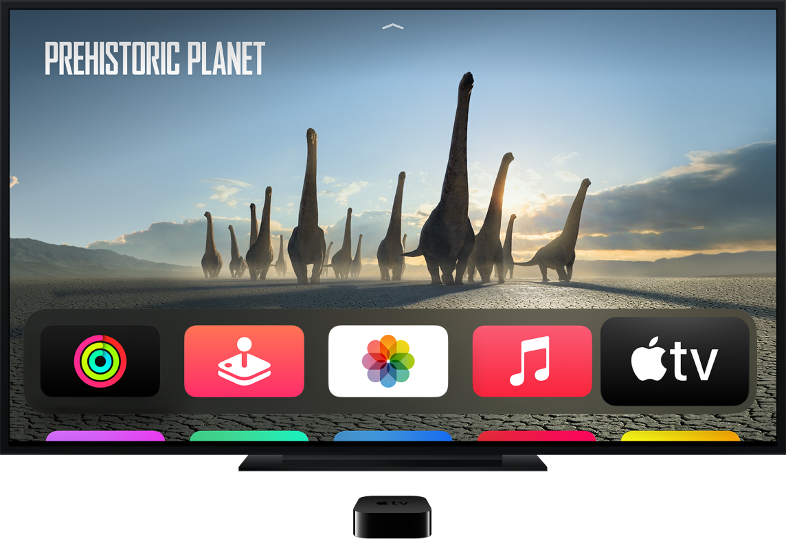 Apple TV מחובר לטלוויזיה המציגה את מסך הבית