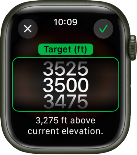 L’app Boussole affichant l’écran Altitude cible. Une liste défilante d’altitudes apparaît au milieu de l’écran. Sous la liste, l’utilisateur peut voir l’écart d’altitude entre l’altitude sélectionnée et son altitude actuelle. En haut se trouvent le bouton Fermer et le bouton en forme de coche.