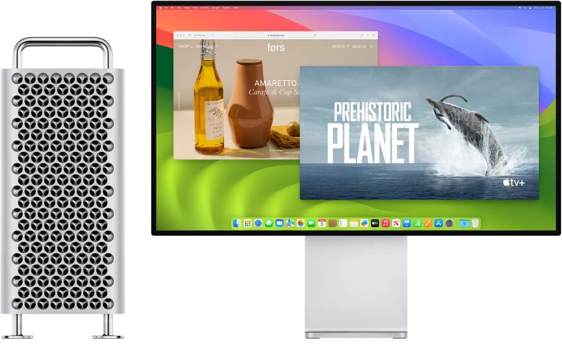 Mac Pro Tower ja Pro Display XDR üksteise kõrval.