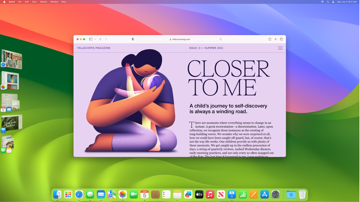 Écran montrant Stage Manager avec un écran Safari sur la page principale et d’autres apps sur le côté gauche.